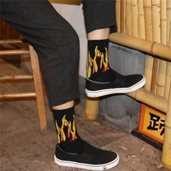 Мъжка Мода, Хип-Хоп Хит Цвят на Огън Crew Чорапи Червен Пламък Пламък Мощност Факел Гореща Топлината на Уличен Скейтборд Памучни Чорапи Директен Доставка